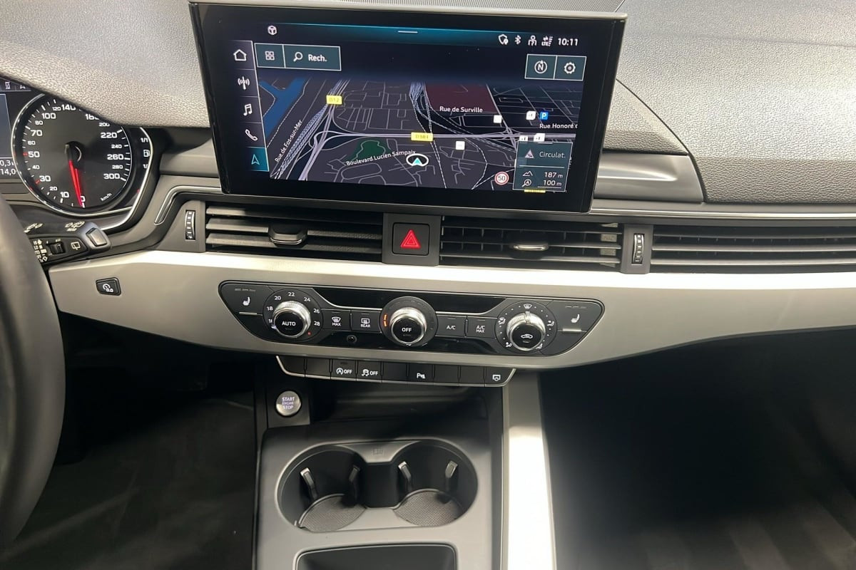 Vente en ligne Audi A4 Avant 35 TFSI 150 S tronic 7 Design au prix de 28 510 €