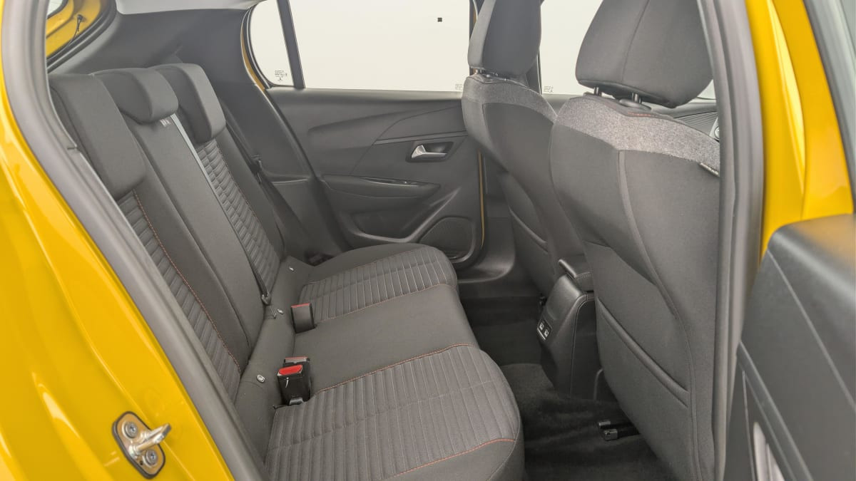 Vente en ligne Peugeot 208 50 KWH 136CH ACTIVE au prix de 16 150 €