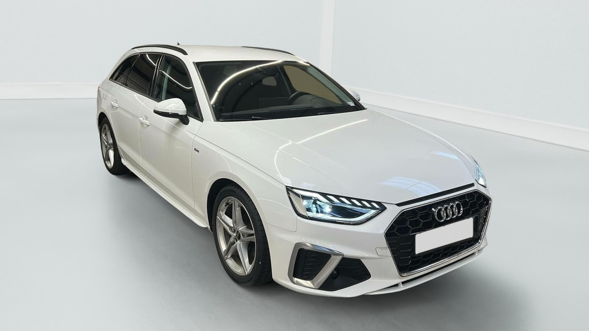 Audi A4 Avant 35 TFSI 150 S tronic 7 Design occasion de 2021 en vente à Rennes