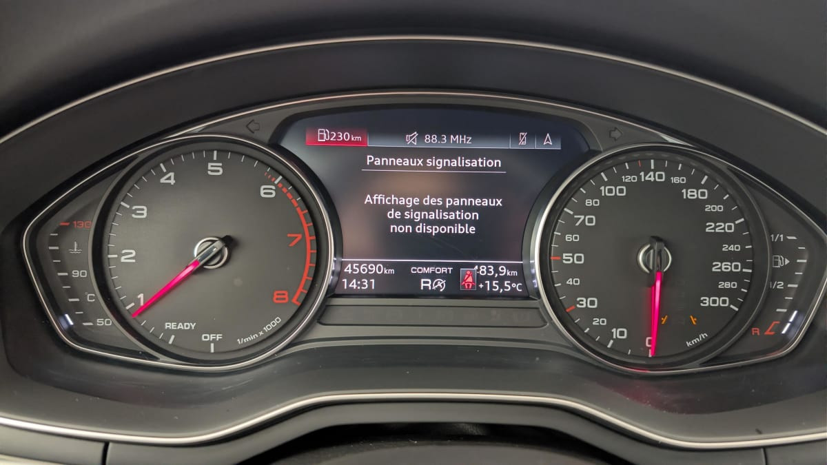 Vente en ligne Audi A4 Avant 40 TFSI 190 S tronic 7 Design au prix de 28 510 €