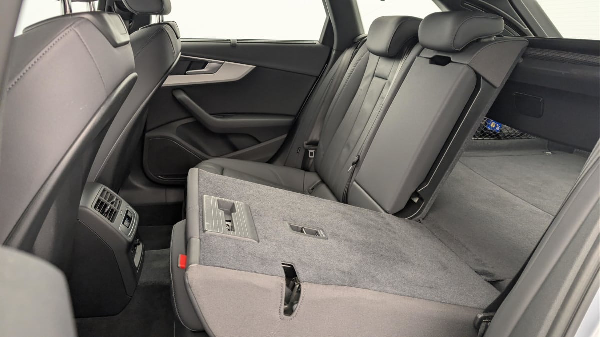 Vente en ligne Audi A4 Avant 40 TFSI 190 S tronic 7 Design au prix de 28 510 €