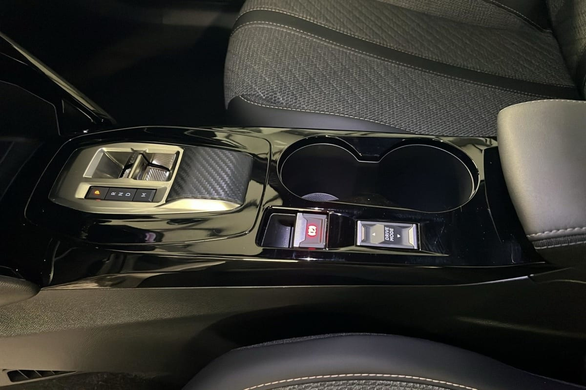 Vente en ligne Peugeot 2008 Hybrid 145 e-DCS6 Allure au prix de 23 360 €