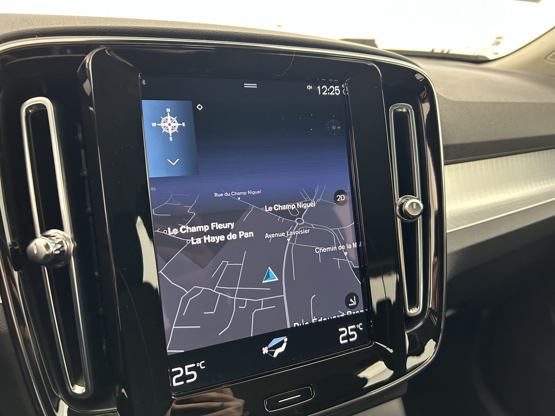 Vente en ligne Volvo XC40 T4 Recharge 129 + 82ch Start DCT 7 au prix de 24 790 €