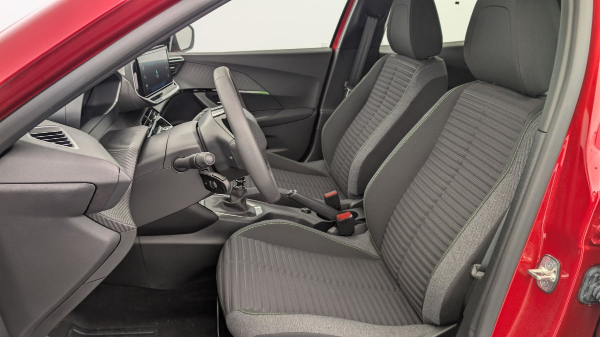 Vente en ligne Peugeot 2008 PureTech 100 S S BVM6 Active au prix de 19 560 €