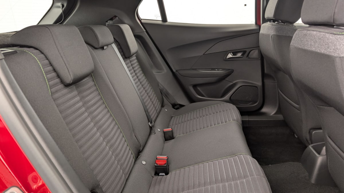 Vente en ligne Peugeot 2008 PureTech 100 S S BVM6 Active au prix de 19 560 €