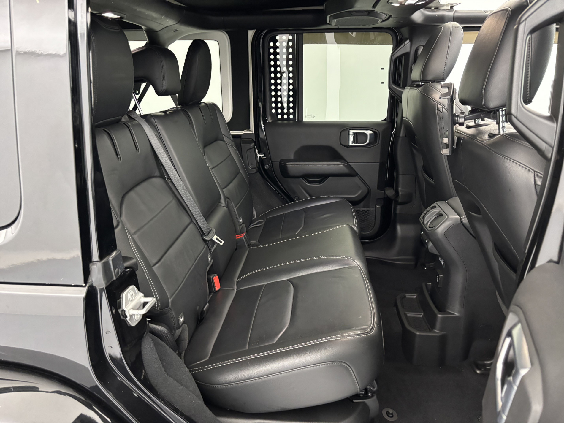 Vente en ligne Jeep Wrangler 2.0 T 380ch 4xe Overland au prix de 56 990 €