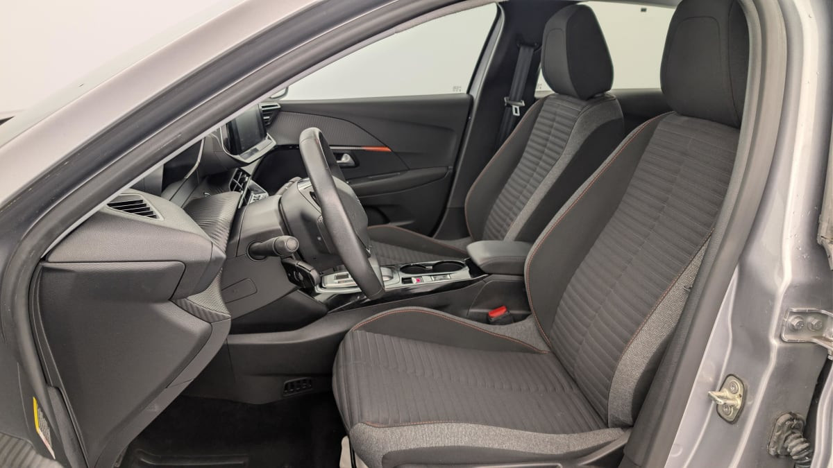 Vente en ligne Peugeot 208 50 KWH 136CH ACTIVE au prix de 14 710 €