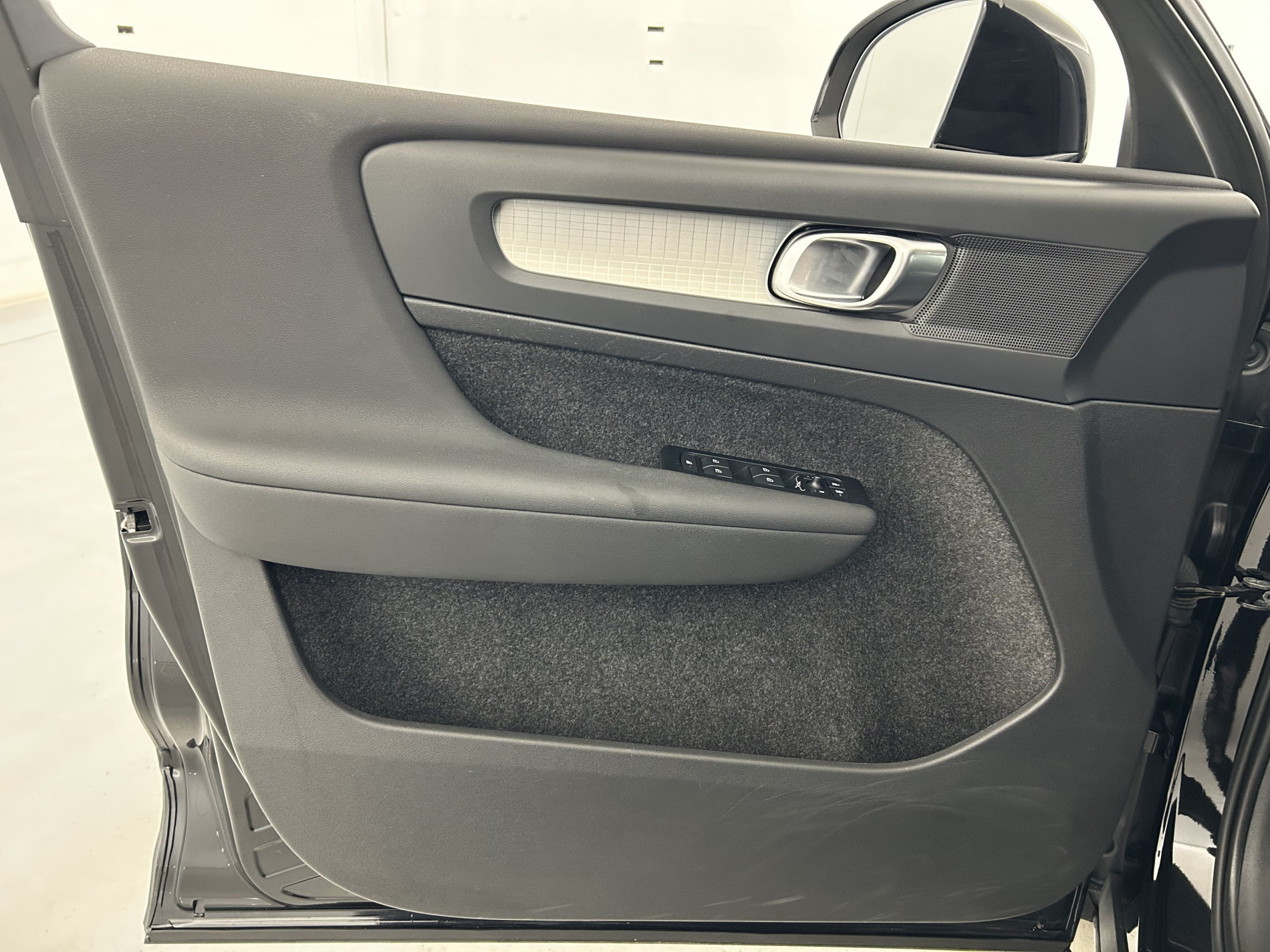 Vente en ligne Volvo XC40 T4 Recharge 129 + 82ch Start DCT 7 au prix de 24 790 €