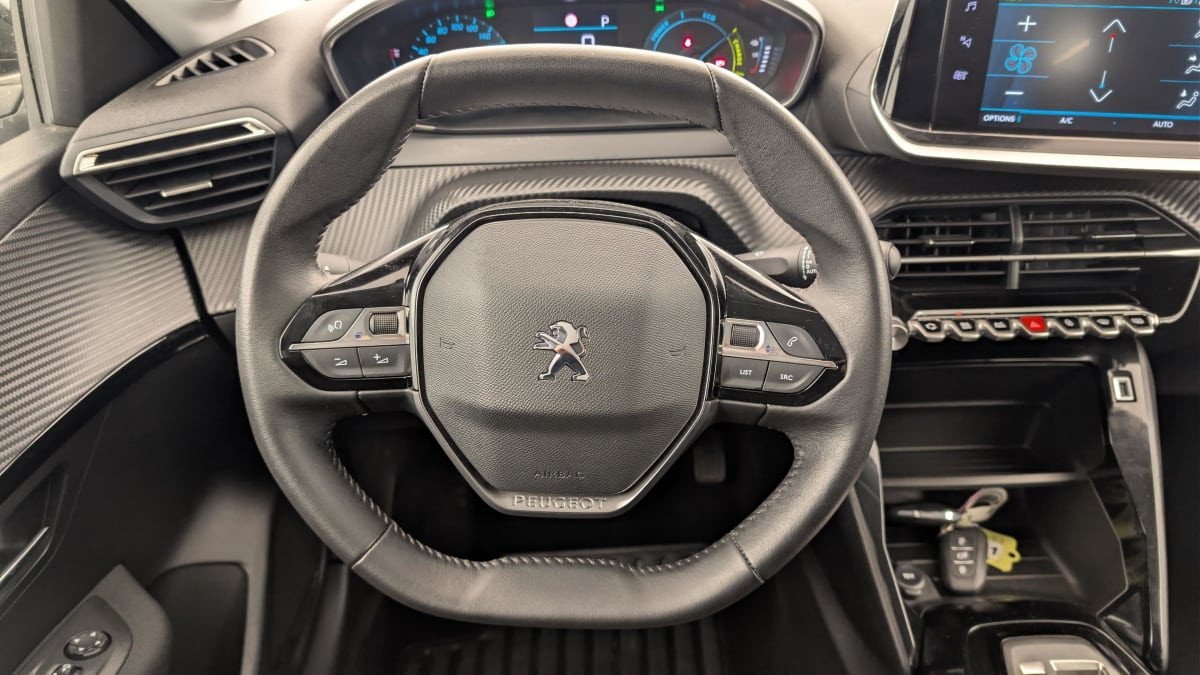 Vente en ligne Peugeot 208 50 KWH 136CH ACTIVE au prix de 14 710 €