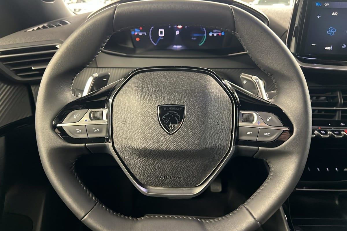 Vente en ligne Peugeot 2008 Hybrid 145 e-DCS6 Allure au prix de 23 360 €