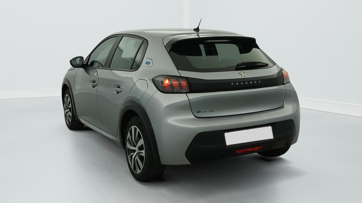 Vente en ligne Peugeot 208 50 KWH 136CH ACTIVE au prix de 14 710 €