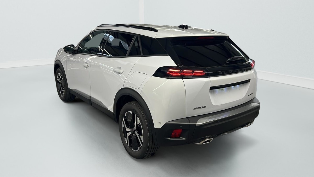 Vente en ligne Peugeot 2008 Hybrid 145 e-DCS6 Allure au prix de 23 360 €