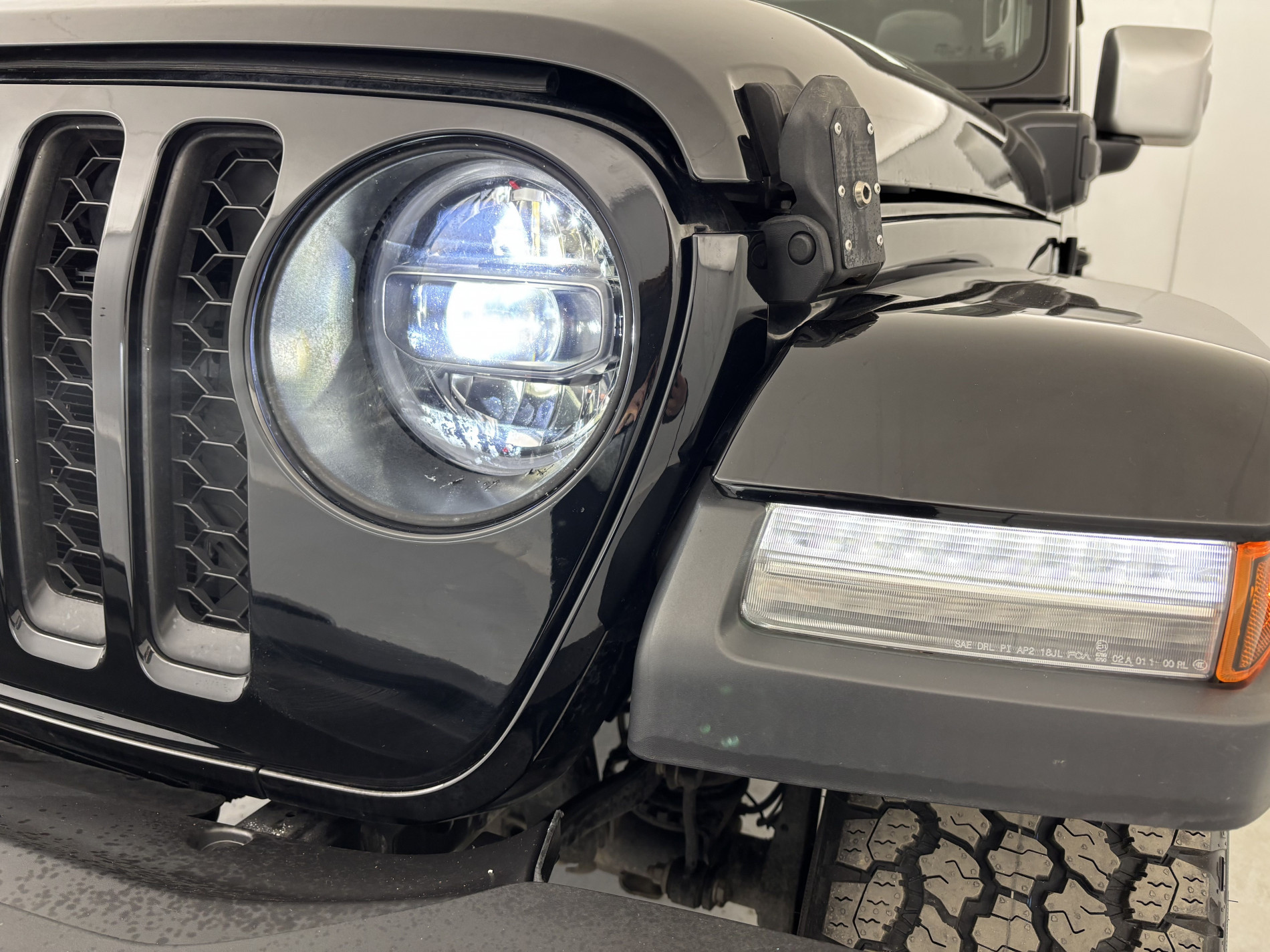 Vente en ligne Jeep Wrangler 2.0 T 380ch 4xe Overland au prix de 56 990 €