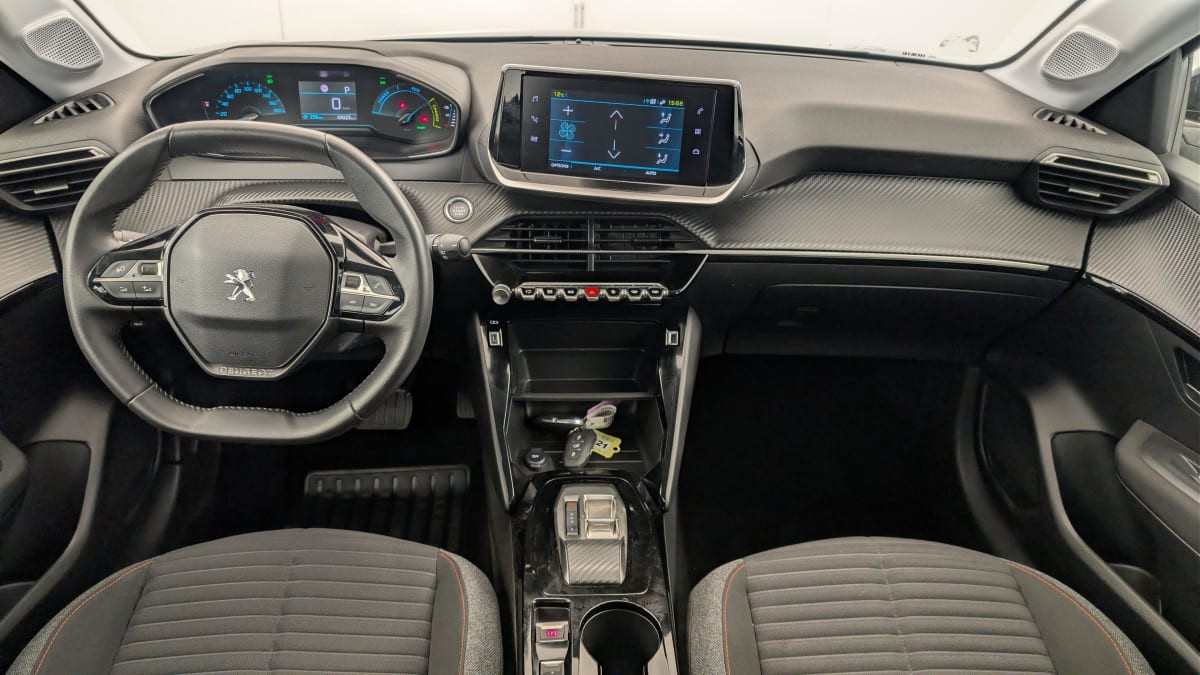 Vente en ligne Peugeot 208 50 KWH 136CH ACTIVE au prix de 14 710 €