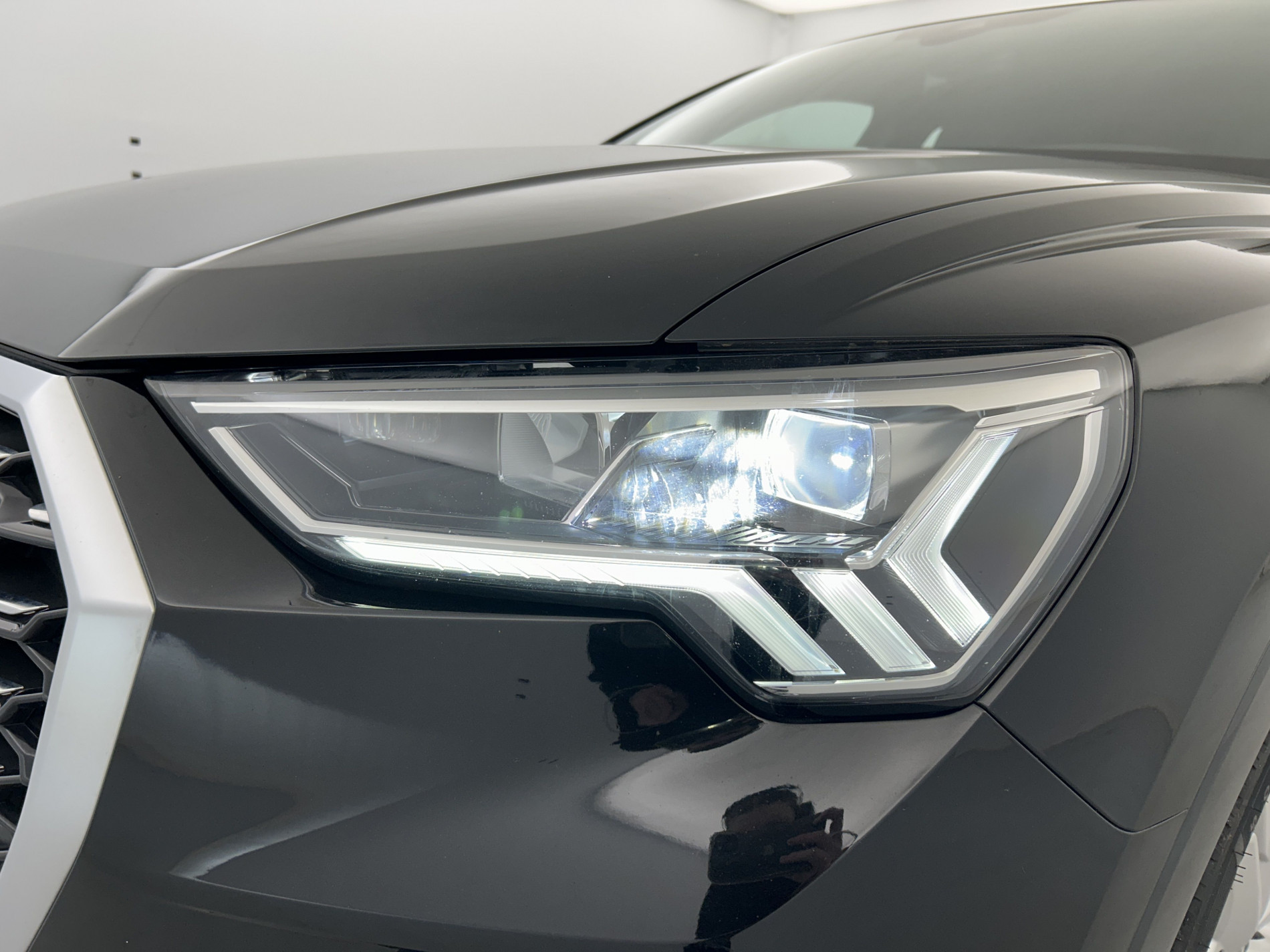 Vente en ligne Audi Q3 Sportback 45 TFSI e 245ch S line S tronic 6 Suréquipé au prix de 30 890 €
