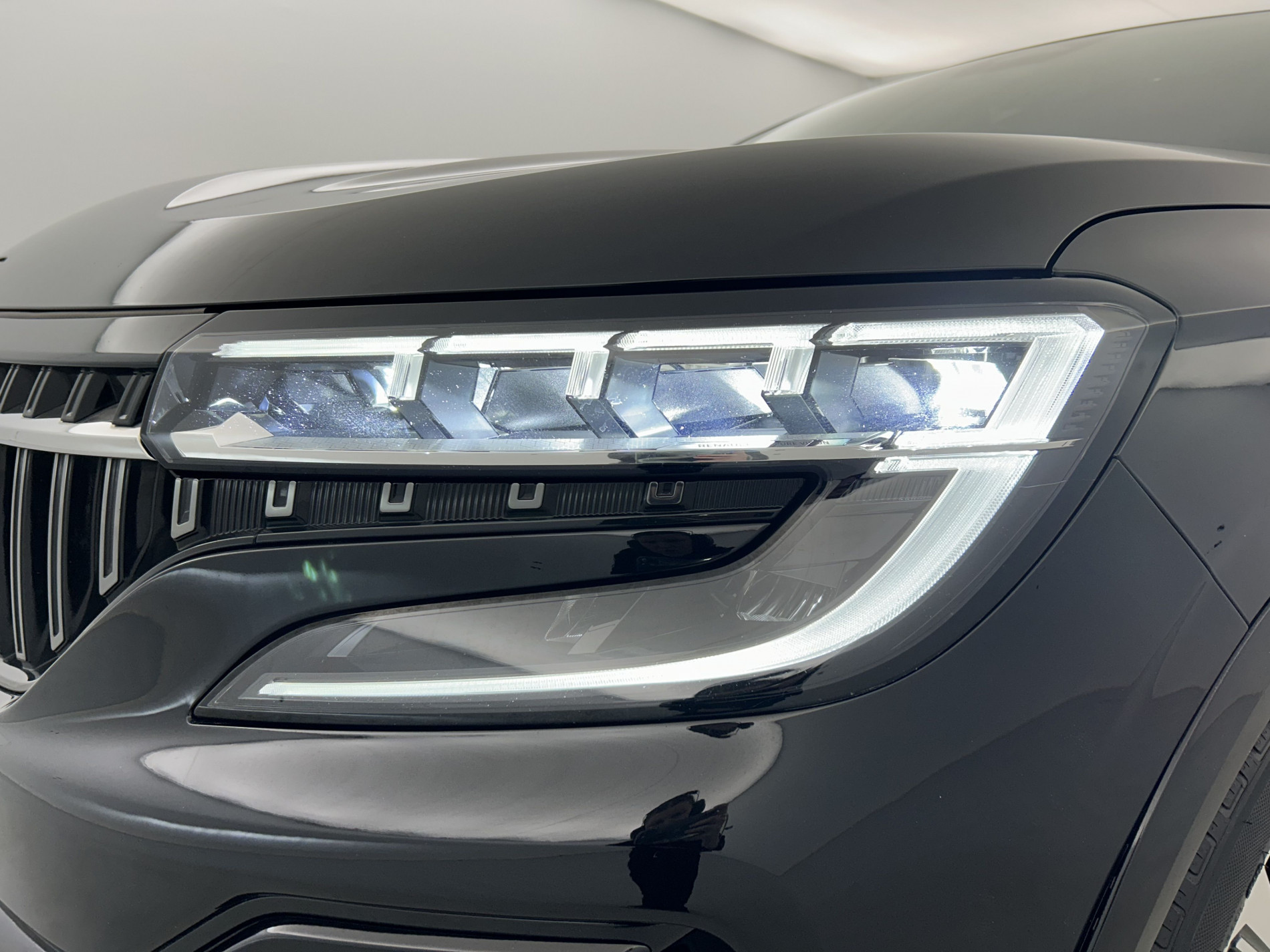 Vente en ligne Renault Espace 5 1.2 E-Tech full hybrid 200ch Techno 7 places au prix de 28 990 €