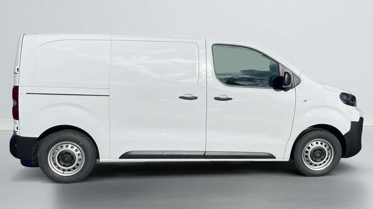 Vente en ligne Citroën Jumpy Fourgon JUMPY FGN M BLUEHDI 120 S S BVM6 au prix de 26 710 €