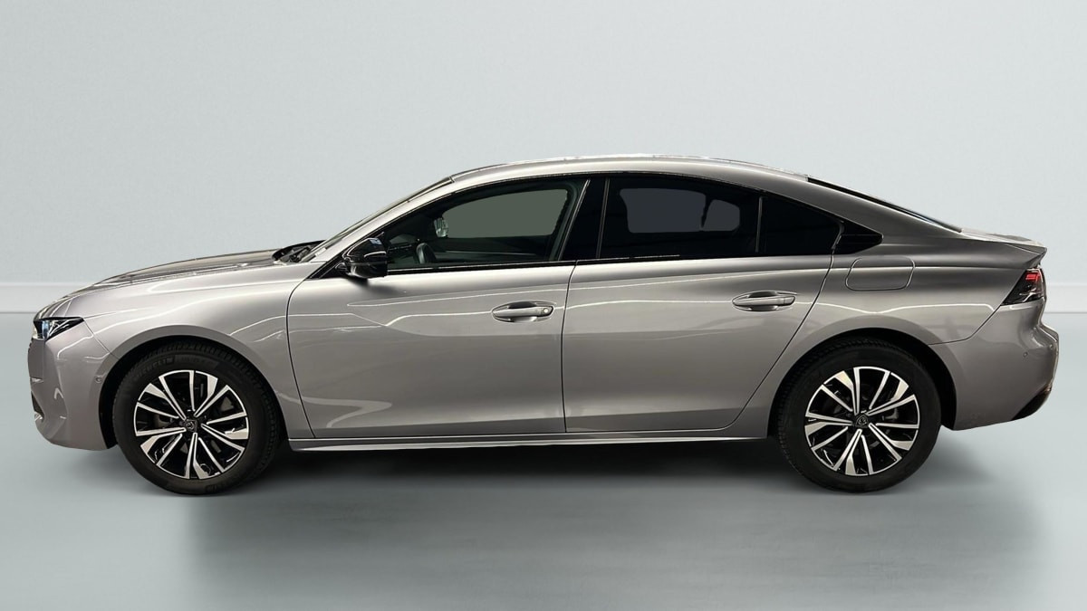 Vente en ligne Peugeot 508 Hybrid 225 e-EAT8 Allure au prix de 25 420 €