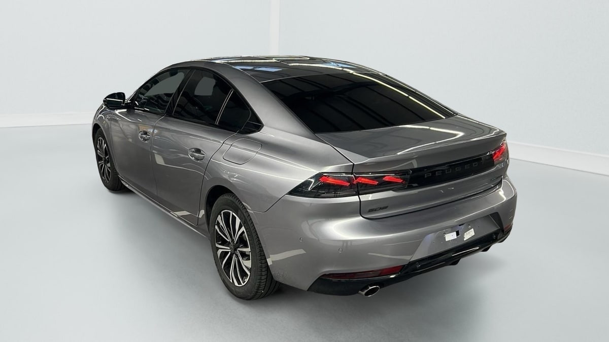 Vente en ligne Peugeot 508 Hybrid 225 e-EAT8 Allure au prix de 25 420 €