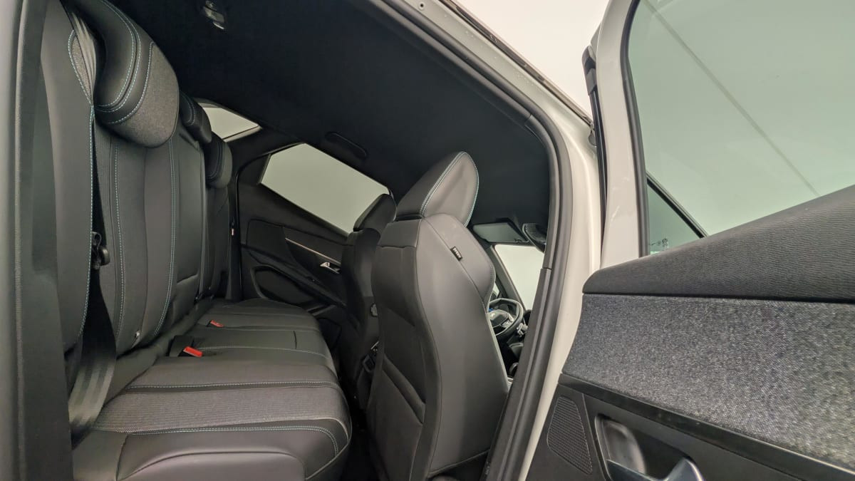 Vente en ligne Peugeot 3008 Hybrid 225 e-EAT8 Allure Pack au prix de 23 360 €