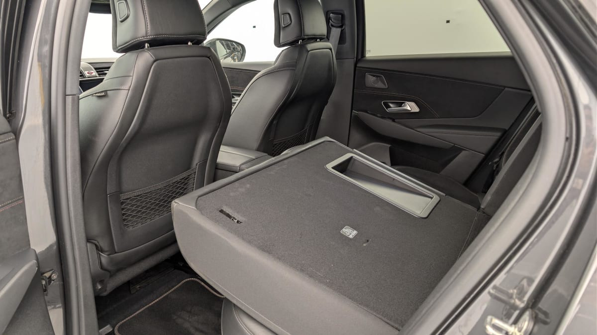 Vente en ligne Ds DS7 Crossback Hybride Rechargeable E-Tense 300 EAT8 4x4 Performance Line + au prix de 36 750 €