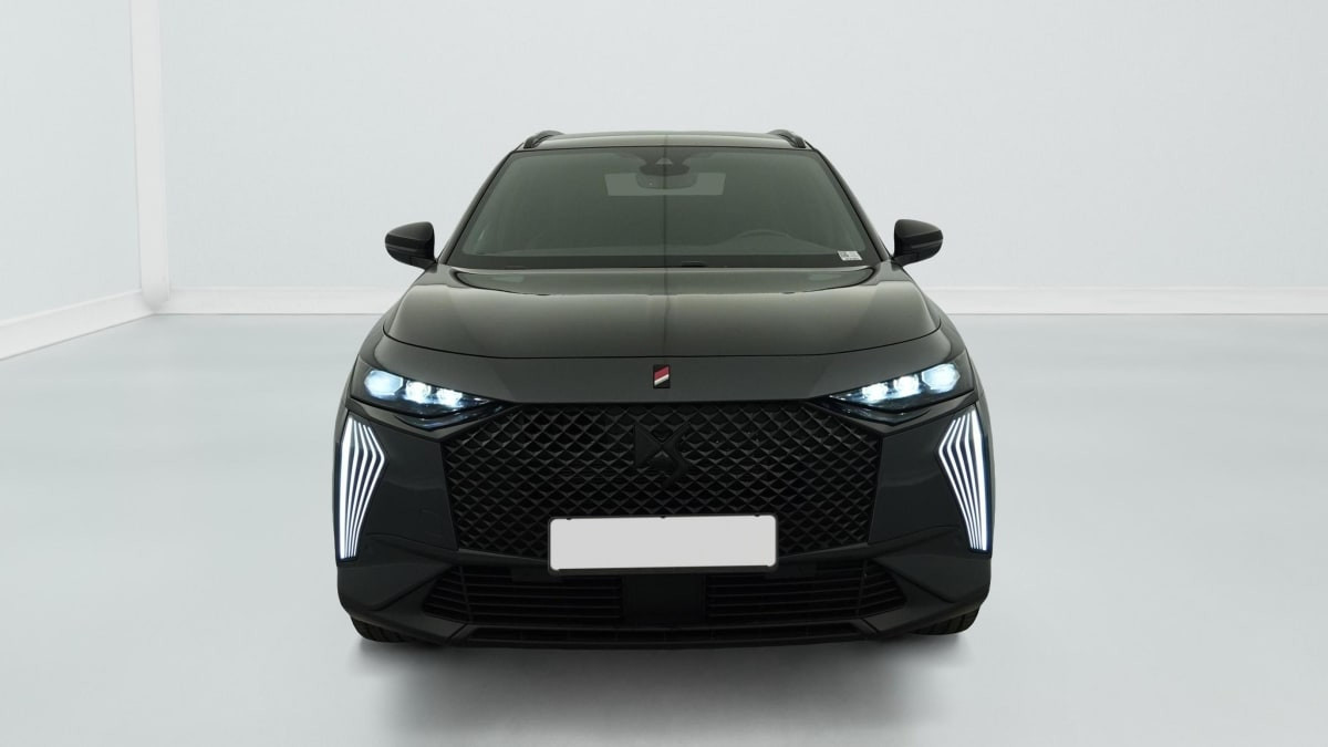 Vente en ligne Ds DS7 Crossback Hybride Rechargeable E-Tense 300 EAT8 4x4 Performance Line + au prix de 36 750 €