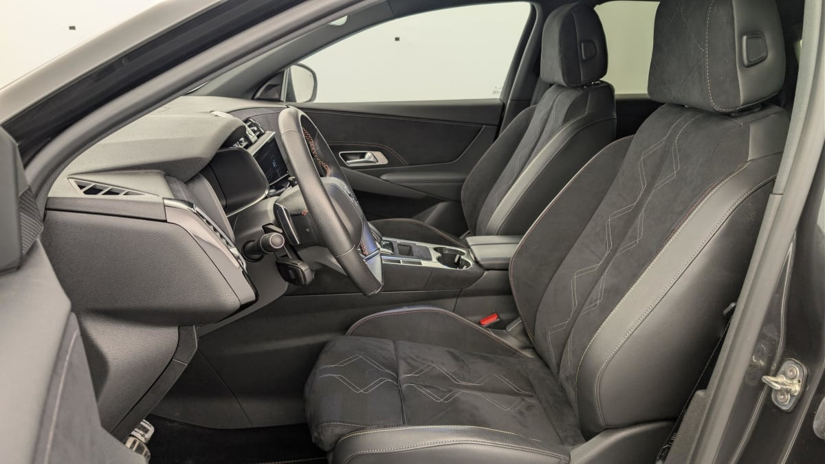 Vente en ligne Ds DS7 Crossback Hybride Rechargeable E-Tense 300 EAT8 4x4 Performance Line + au prix de 36 750 €