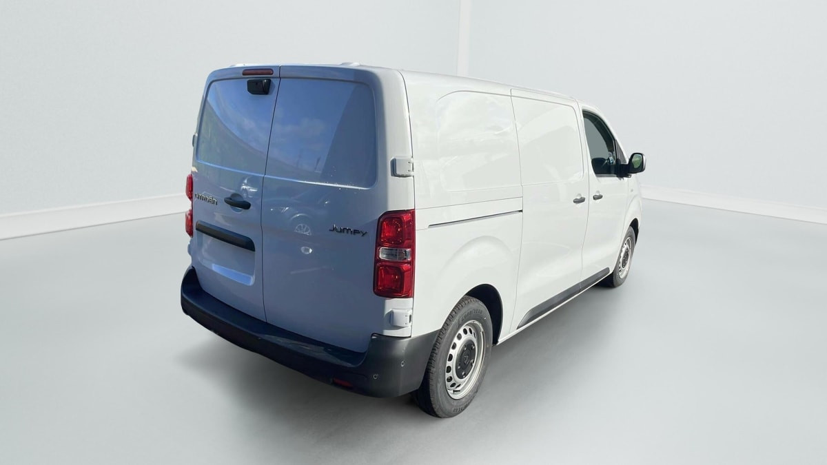 Vente en ligne Citroën Jumpy Fourgon JUMPY FGN M BLUEHDI 120 S S BVM6 au prix de 26 710 €