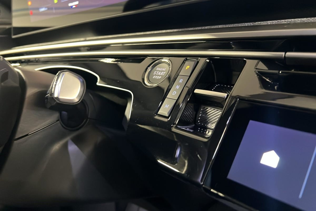 Vente en ligne Peugeot 3008 Hybrid 136 e-DCS6 Allure au prix de 27 070 €