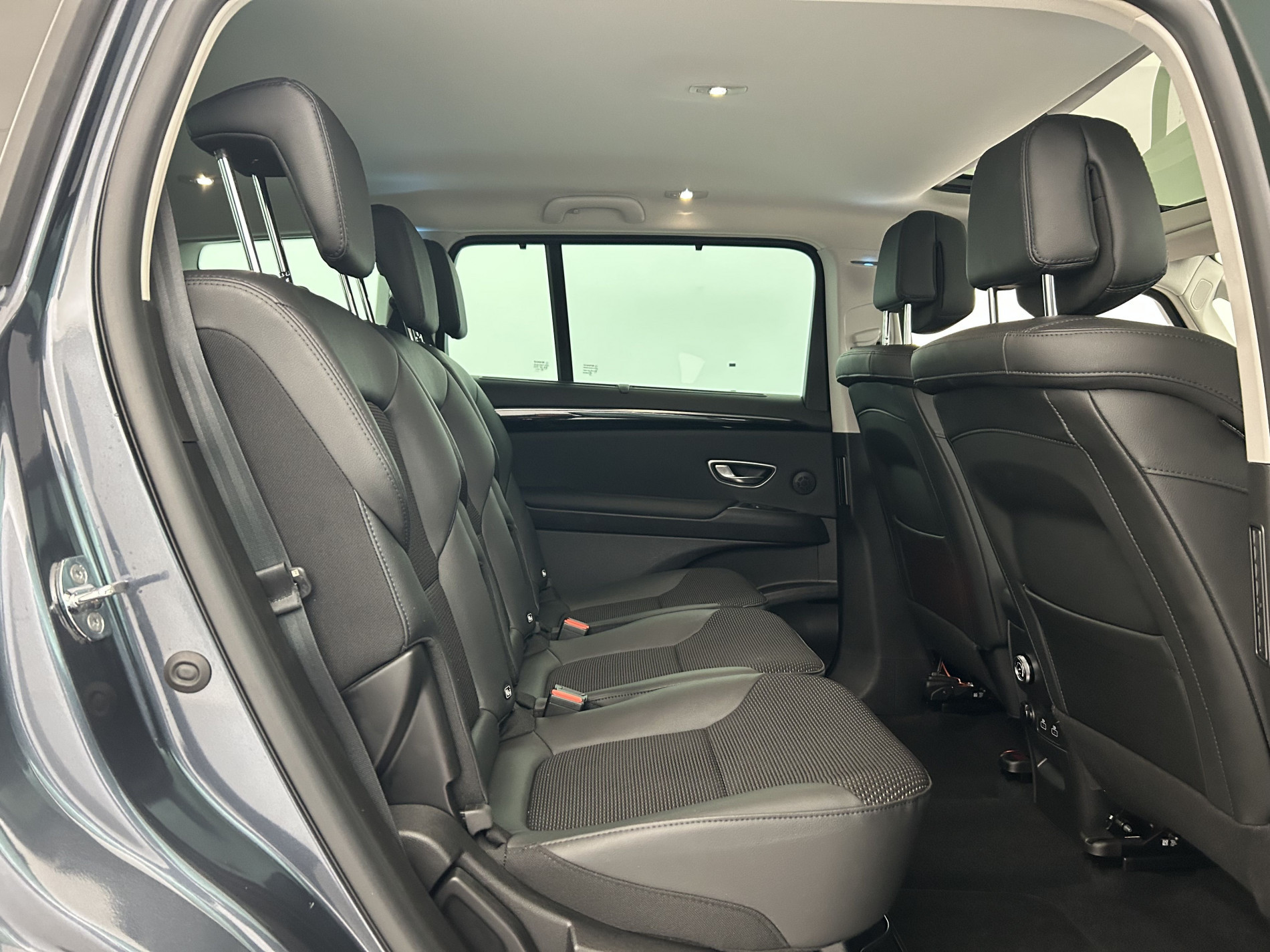 Vente en ligne Renault Espace 5 2.0 Blue dCi 160ch Zen EDC + Pack 7 Places au prix de 24 990 €