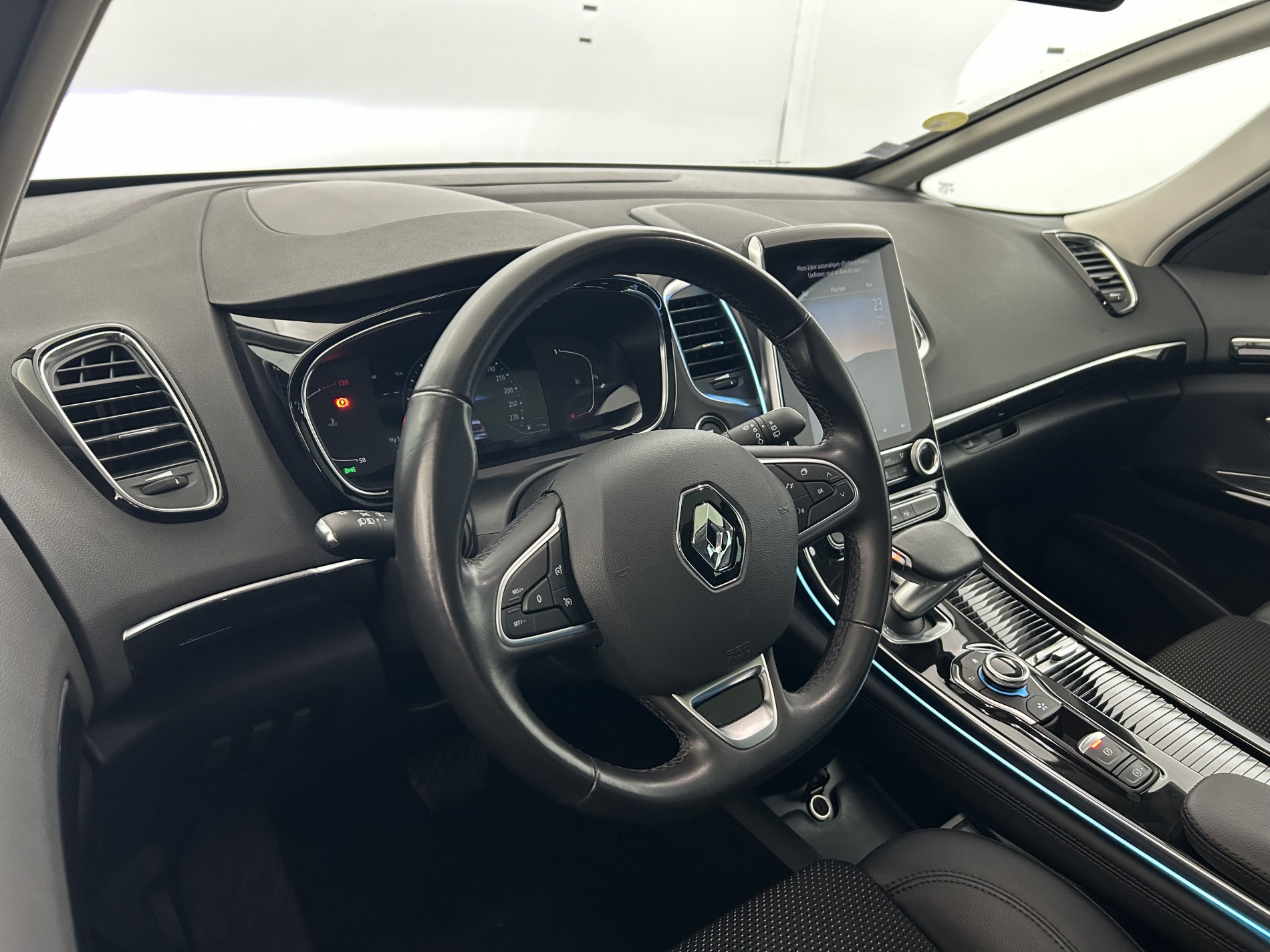 Vente en ligne Renault Espace 5 2.0 Blue dCi 160ch Zen EDC + Pack 7 Places au prix de 24 990 €