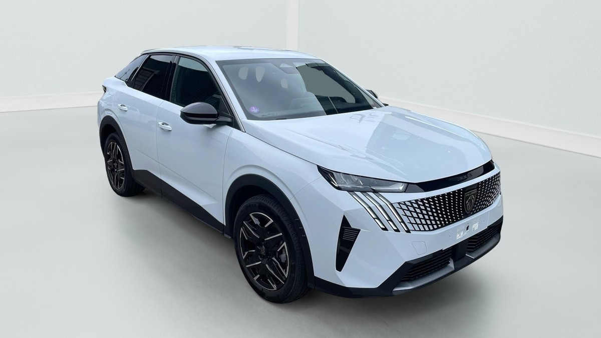 Peugeot 3008 HYBRID 136 E-DCS6 ALLURE occasion de 2025 en vente à Rennes