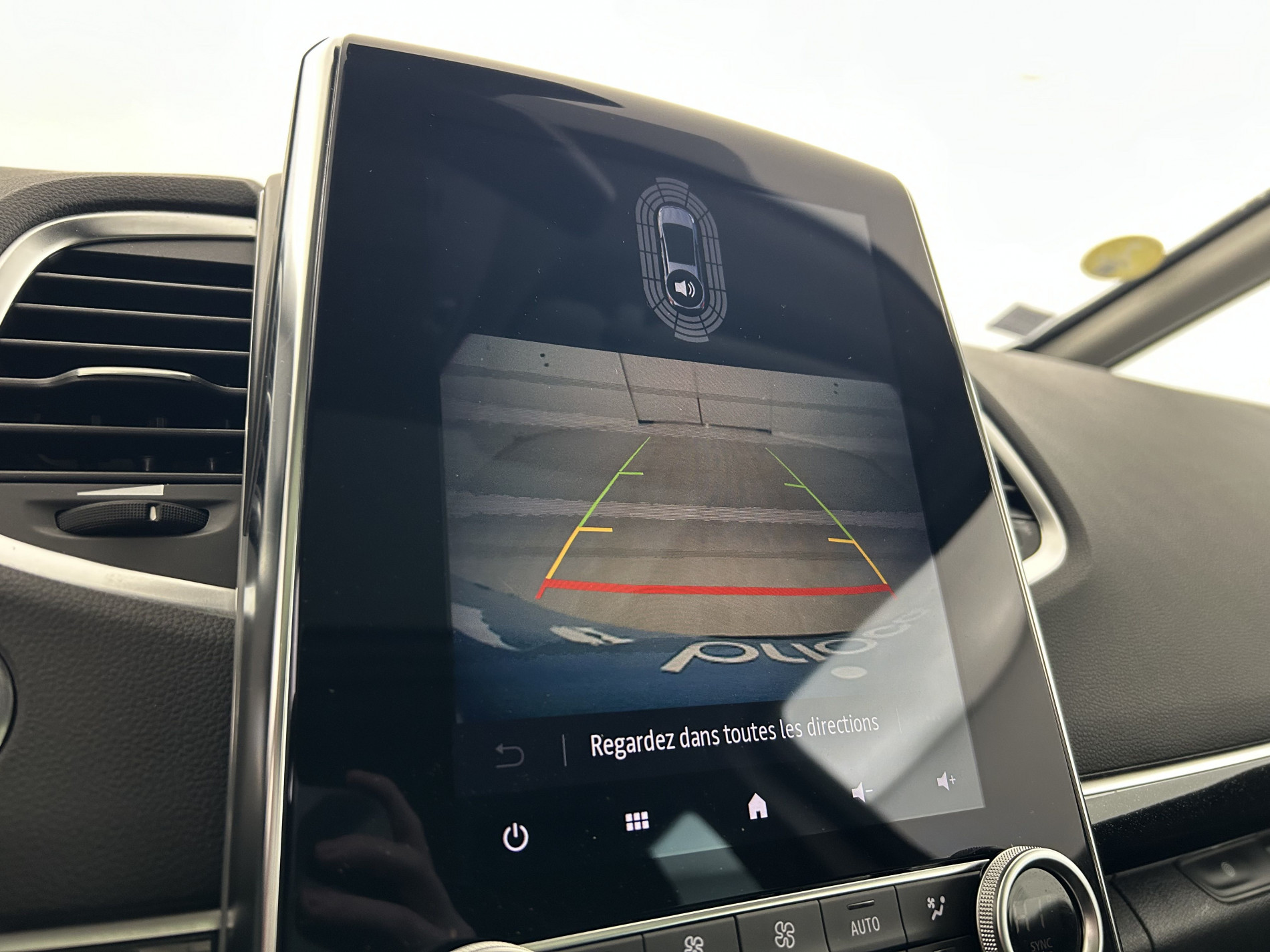 Vente en ligne Renault Espace 5 2.0 Blue dCi 160ch Zen EDC + Pack 7 Places au prix de 24 990 €