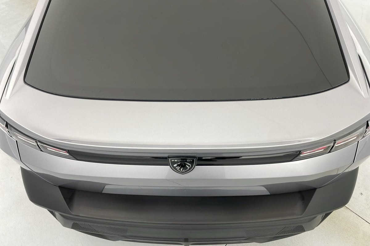 Vente en ligne Peugeot 408 Hybrid 136 e-DCS6 Allure au prix de 22 950 €