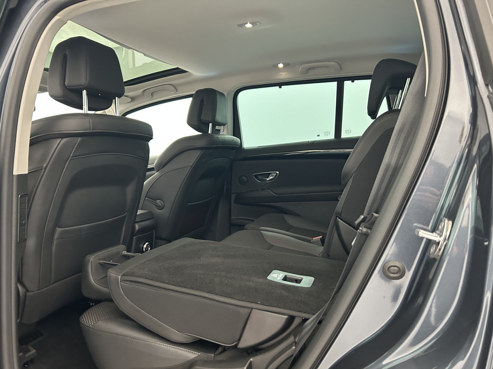 Vente en ligne Renault Espace 5 2.0 Blue dCi 160ch Zen EDC + Pack 7 Places au prix de 24 990 €