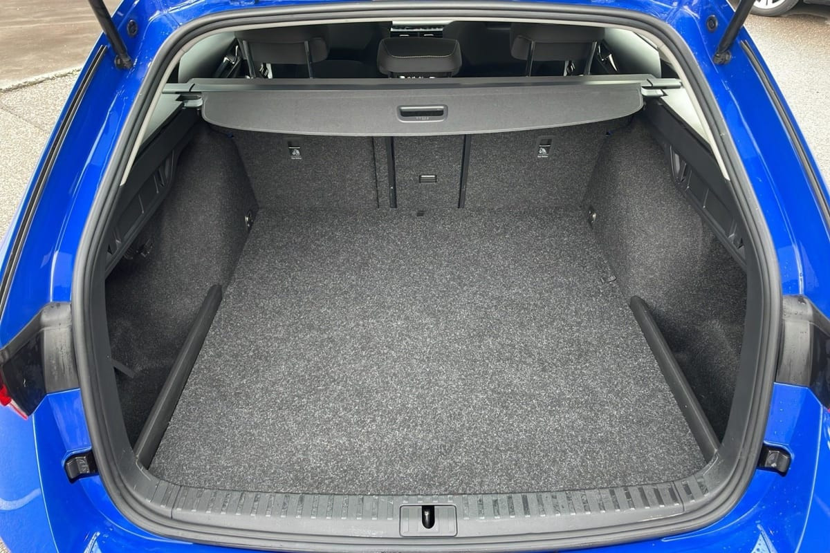 Vente en ligne Skoda Octavia Combi 1.4 TSI PHEV iV 204 ch DSG6e Ambition au prix de 23 360 €