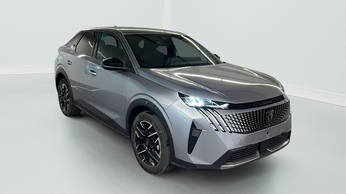 Vente en ligne Peugeot 3008 Hybrid 136 e-DCS6 Allure au prix de 27 070 €