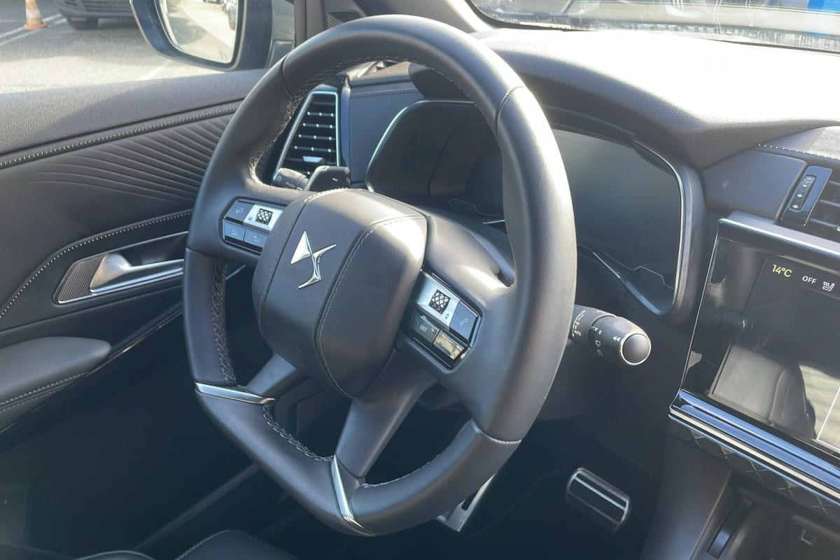 Vente en ligne Ds DS7 Crossback Hybride Rechargeable E-Tense 225 EAT8 Opera au prix de 37 780 €