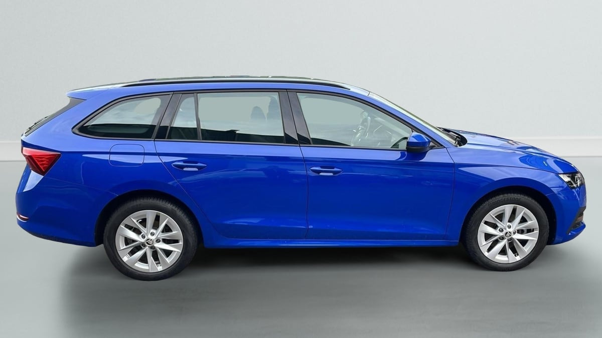 Vente en ligne Skoda Octavia Combi 1.4 TSI PHEV iV 204 ch DSG6e Ambition au prix de 23 360 €
