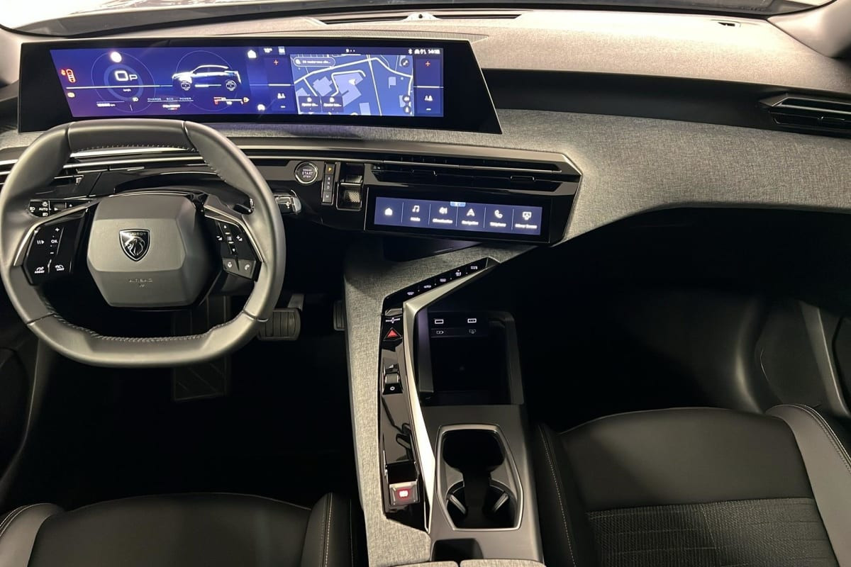 Vente en ligne Peugeot 3008 Hybrid 136 e-DCS6 Allure au prix de 27 070 €