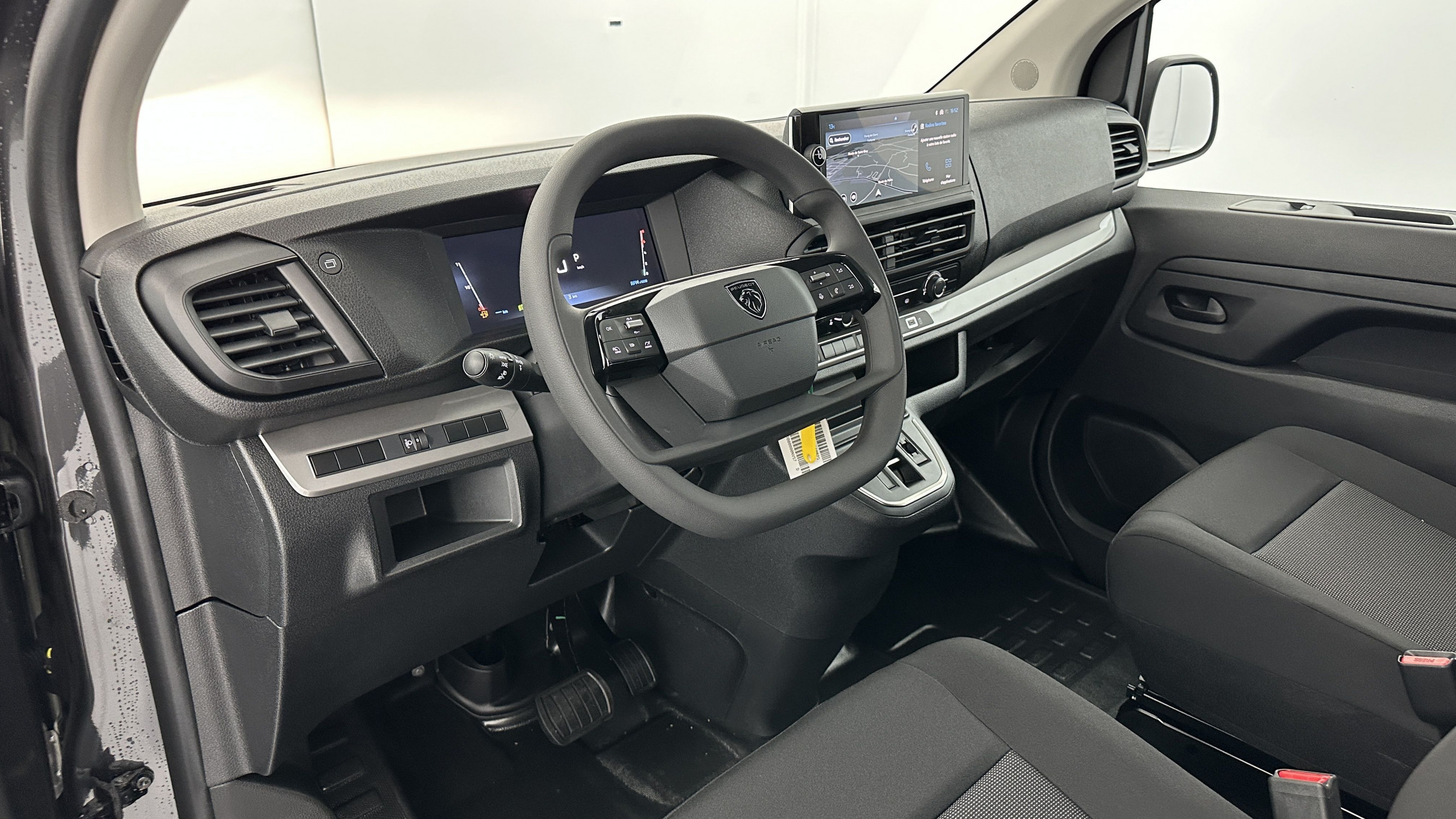 Vente en ligne Peugeot Expert EXPERT CA M 2.0 BlueHDi 180ch EAT8 au prix de 35 340 €