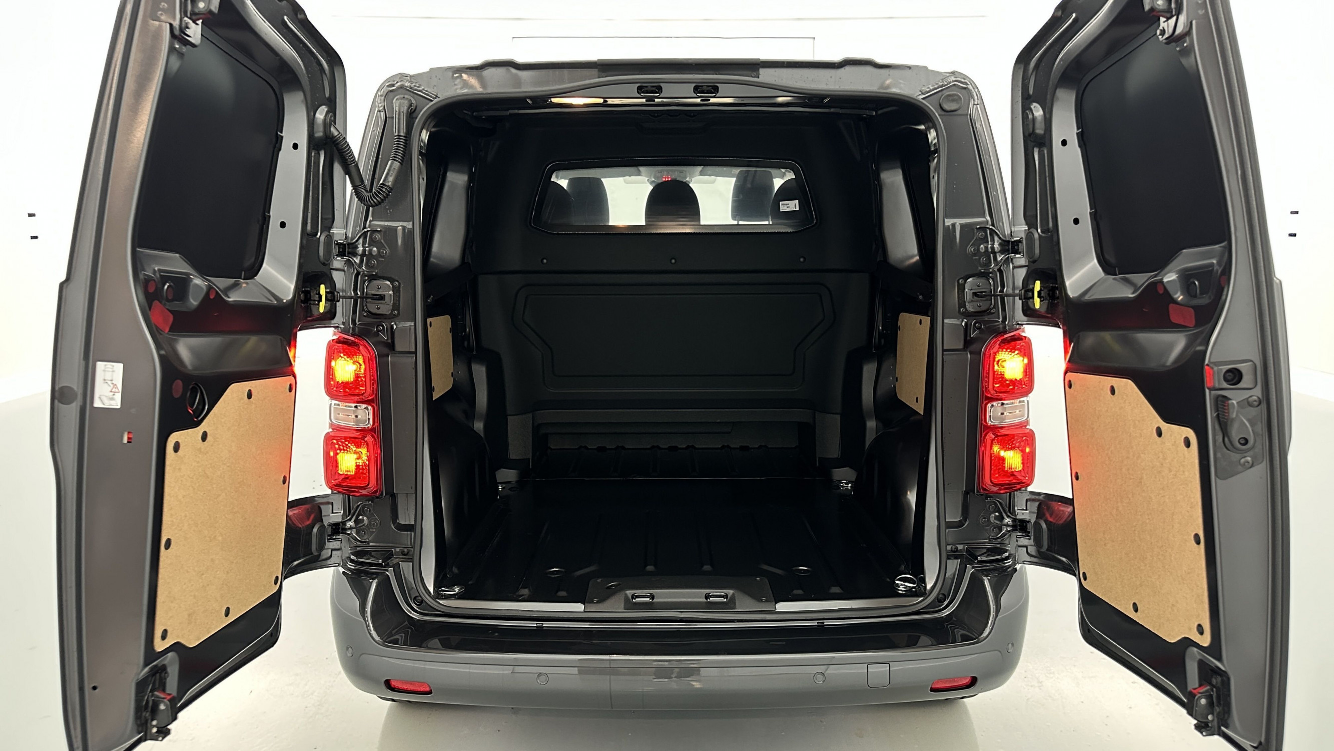 Vente en ligne Peugeot Expert EXPERT CA M 2.0 BlueHDi 180ch EAT8 au prix de 35 340 €