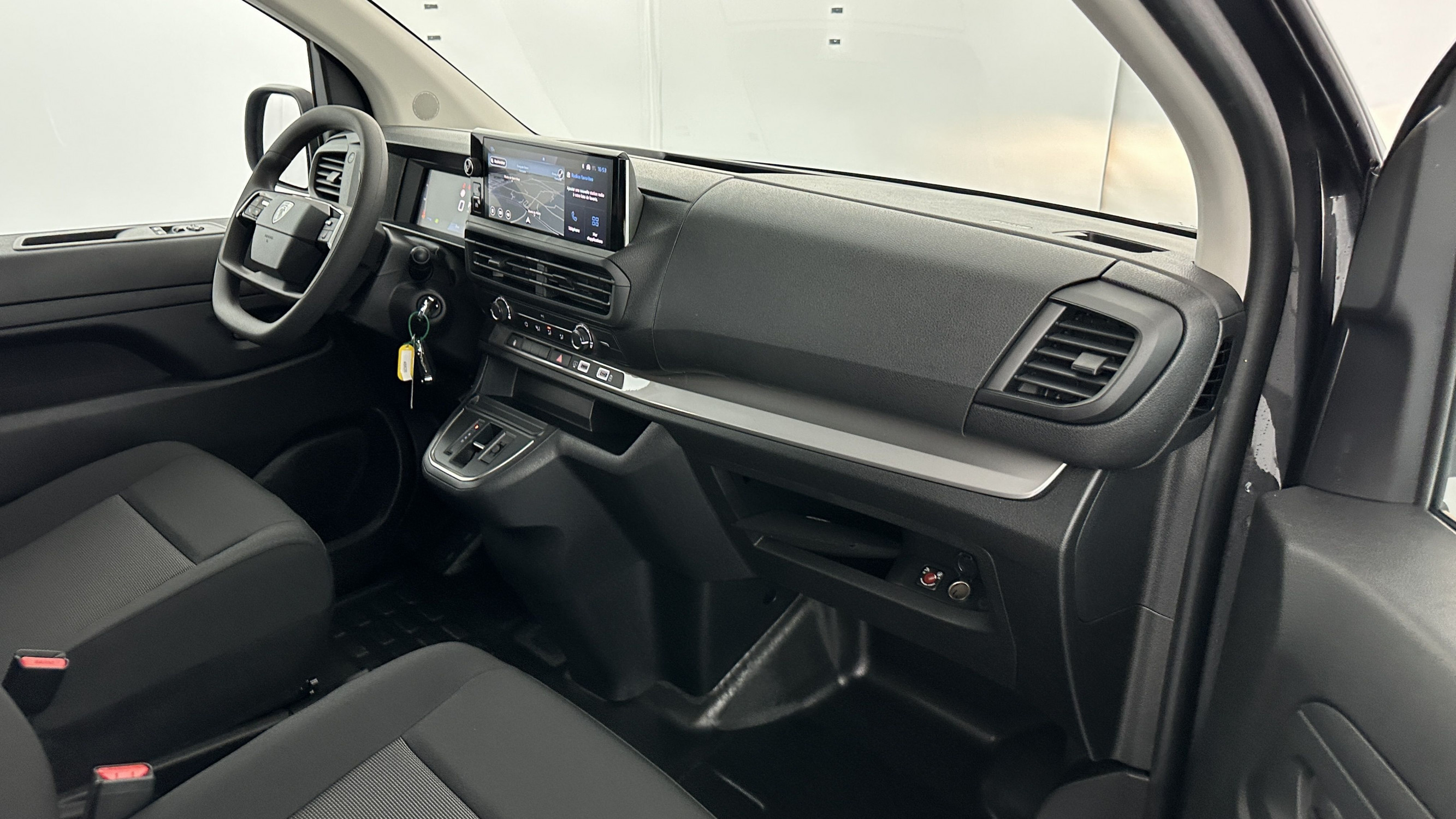 Vente en ligne Peugeot Expert EXPERT CA M 2.0 BlueHDi 180ch EAT8 au prix de 35 340 €