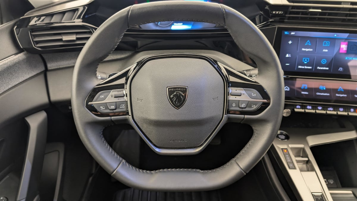 Vente en ligne Peugeot 308 SW Hybrid 145 e-DCS6 Allure au prix de 25 420 €