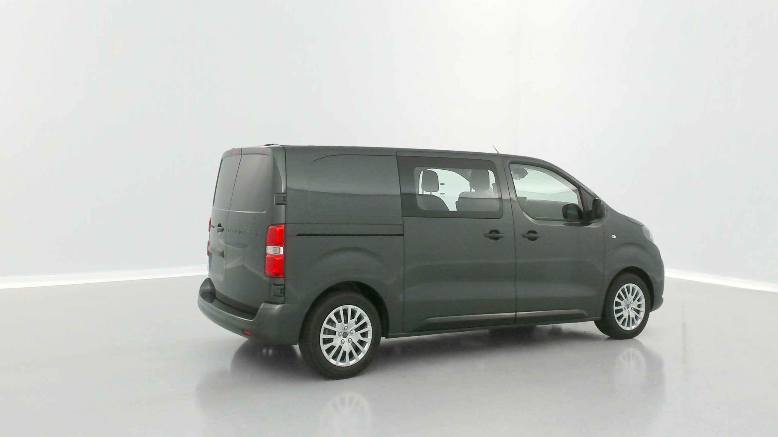 Vente en ligne Peugeot Expert EXPERT CA M 2.0 BlueHDi 180ch EAT8 au prix de 35 340 €