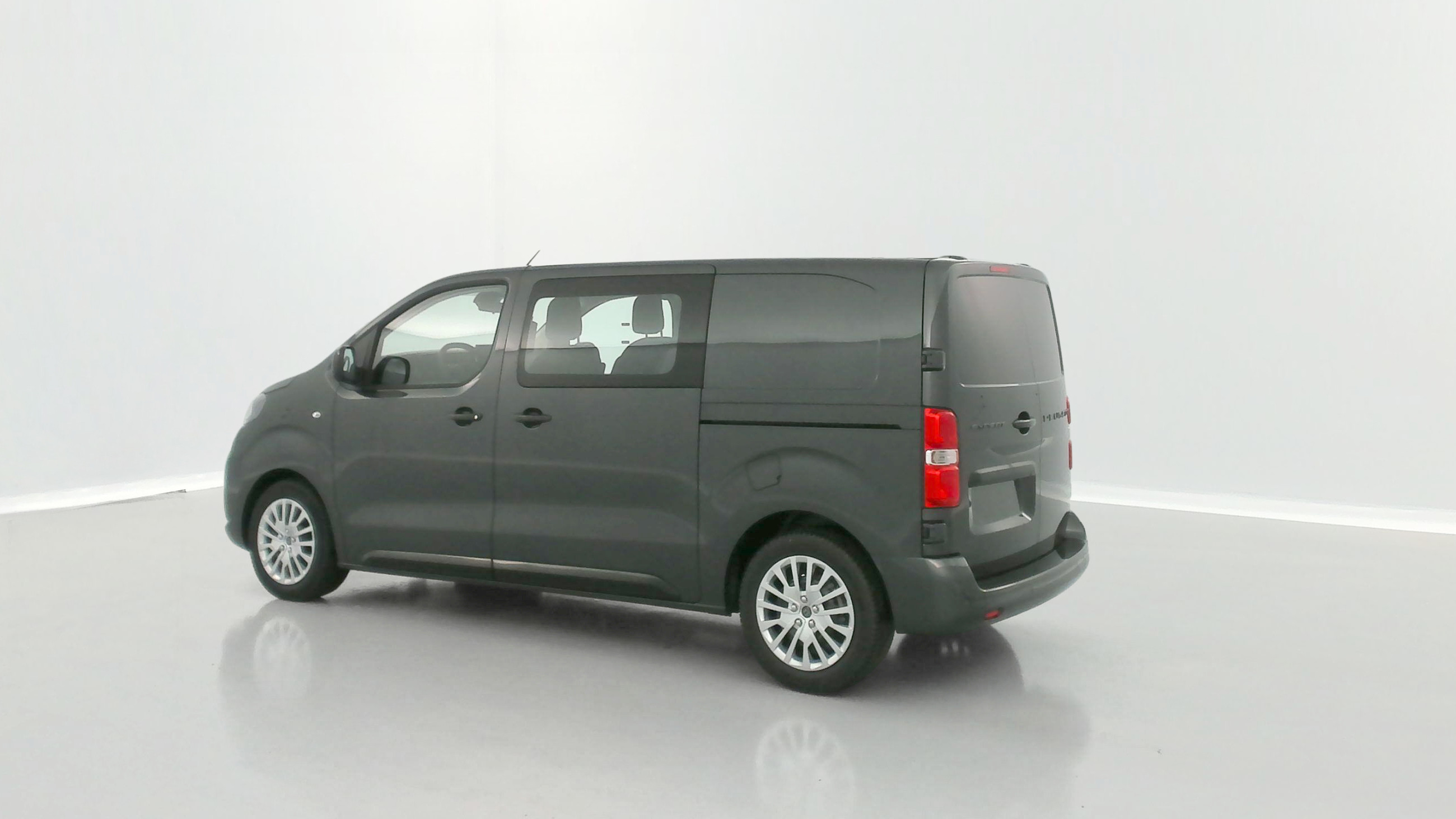 Vente en ligne Peugeot Expert EXPERT CA M 2.0 BlueHDi 180ch EAT8 au prix de 35 340 €