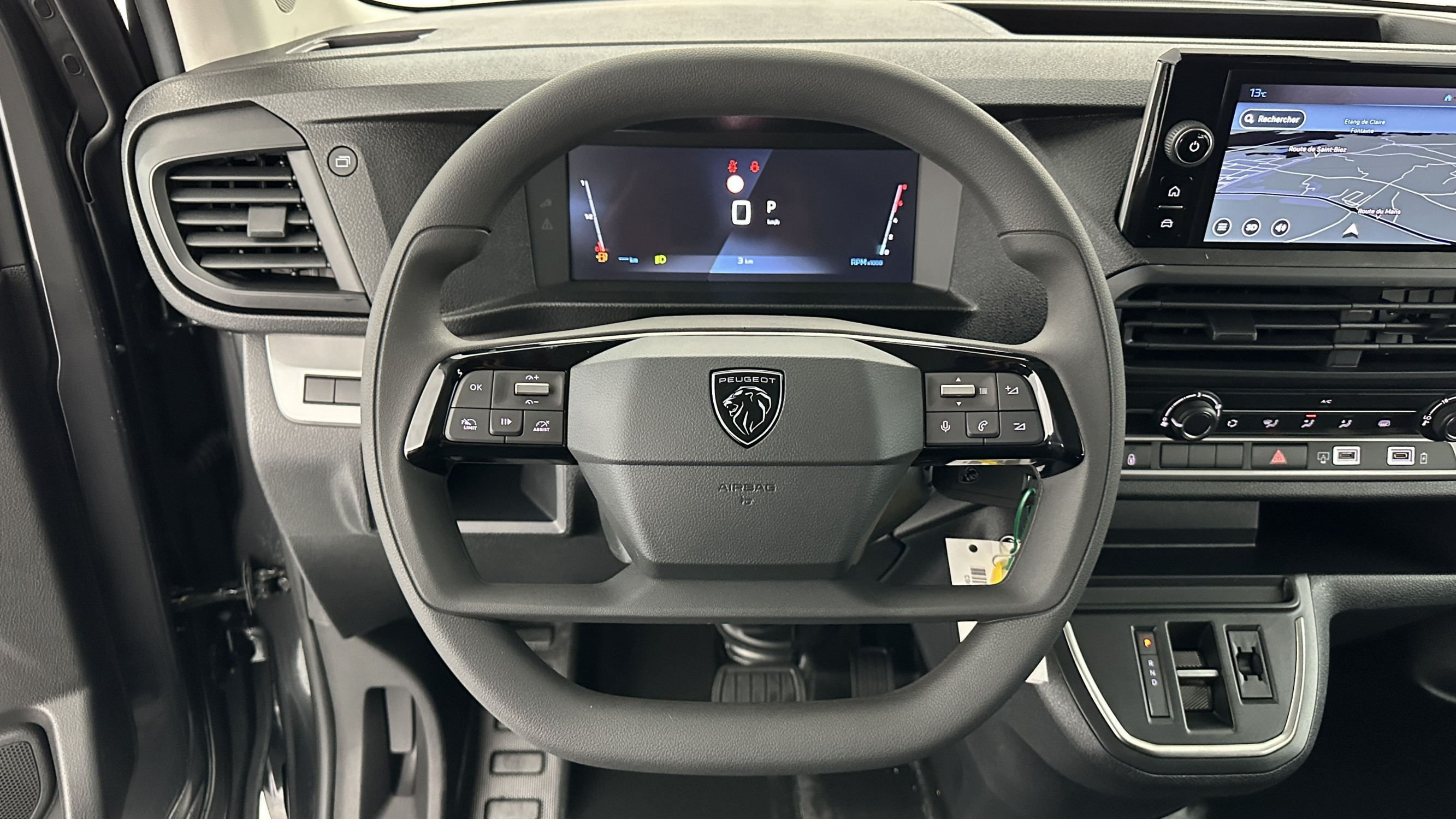 Vente en ligne Peugeot Expert EXPERT CA M 2.0 BlueHDi 180ch EAT8 au prix de 35 340 €