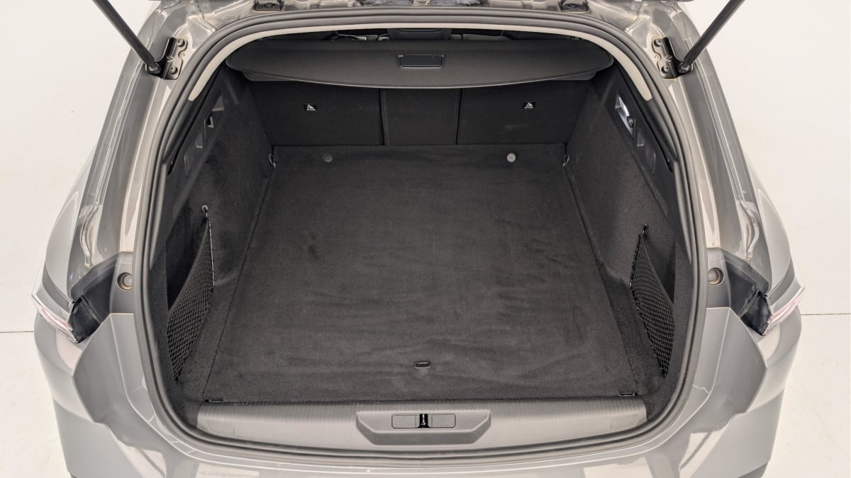 Vente en ligne Peugeot 308 SW Hybrid 145 e-DCS6 Allure au prix de 25 420 €