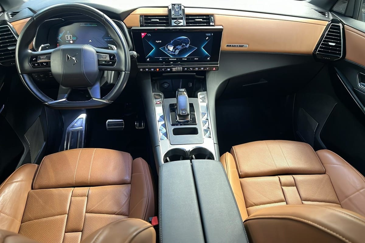 Vente en ligne Ds DS7 Crossback Hybride E-Tense 300 EAT8 4x4 Rivoli au prix de 30 160 €