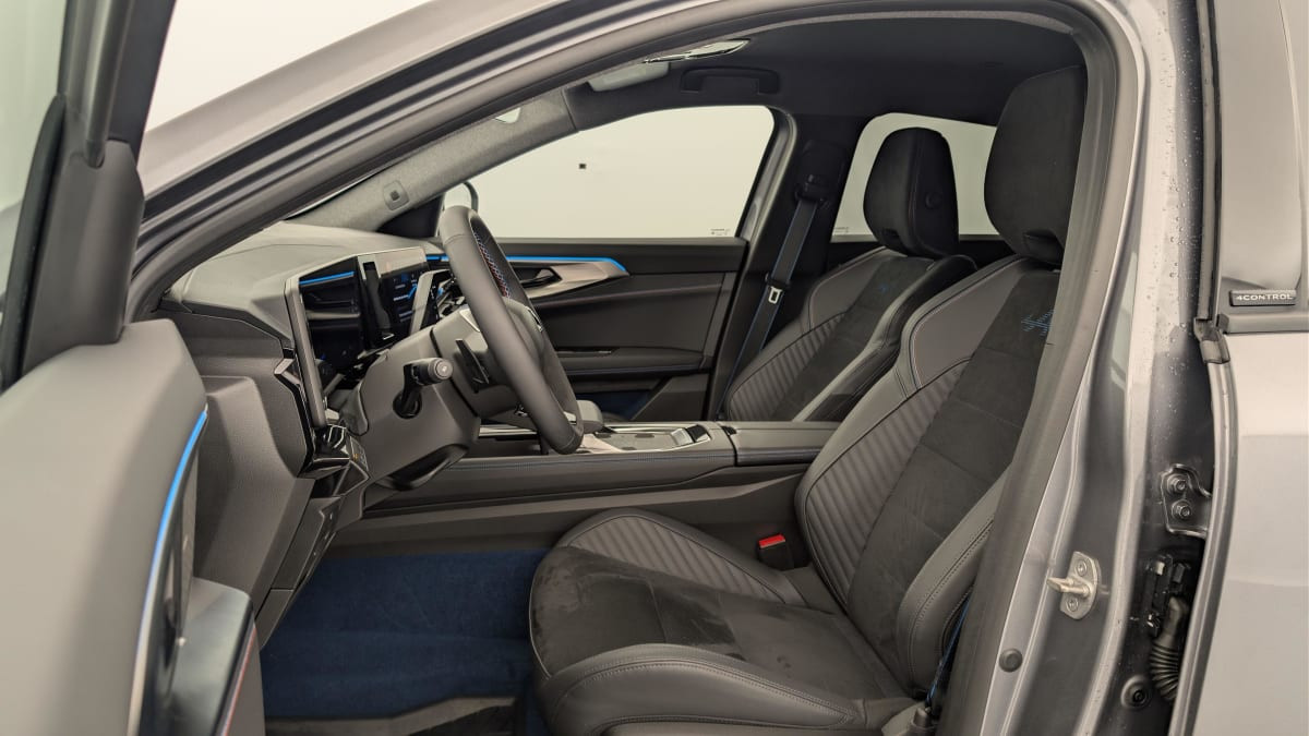 Vente en ligne Renault Rafale hyper hybrid E-Tech 4x4 300 esprit Alpine au prix de 44 990 €